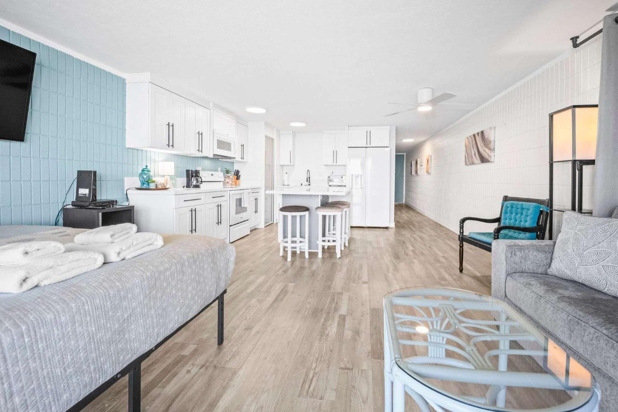 Beautiful Beachfront Condo 拉耶 外观 照片